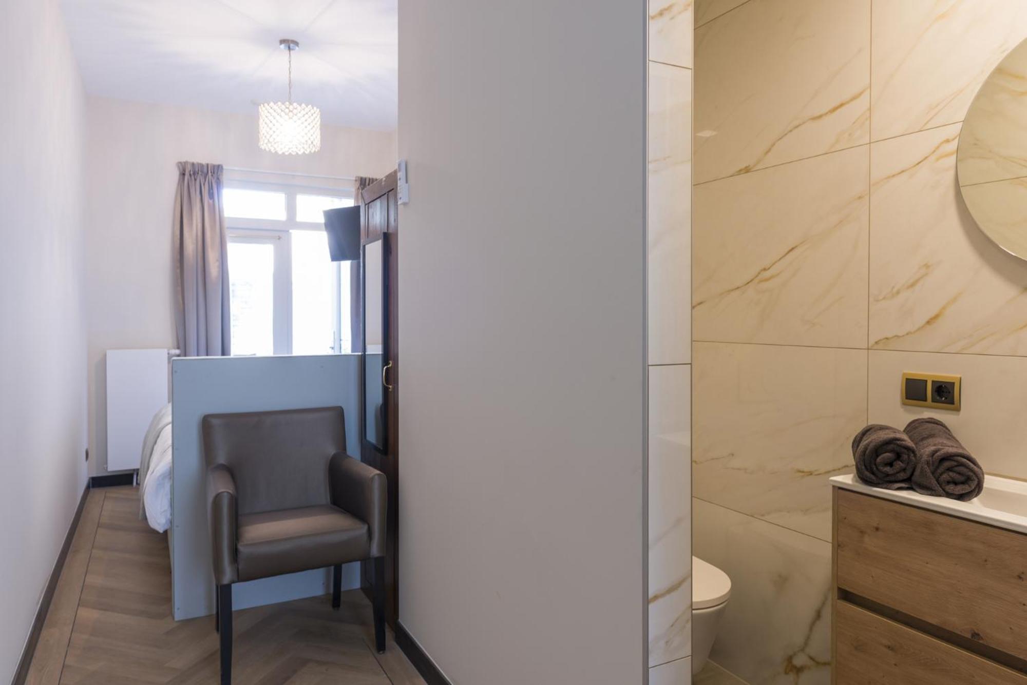 Hotspot Location, Wifi, Bed En Koffie Harmony Tilburg Exterior foto