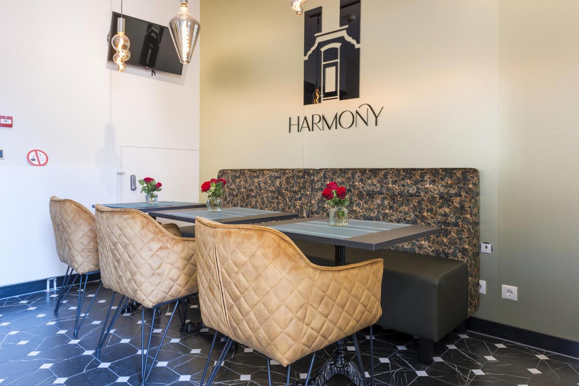 Hotspot Location, Wifi, Bed En Koffie Harmony Tilburg Exterior foto