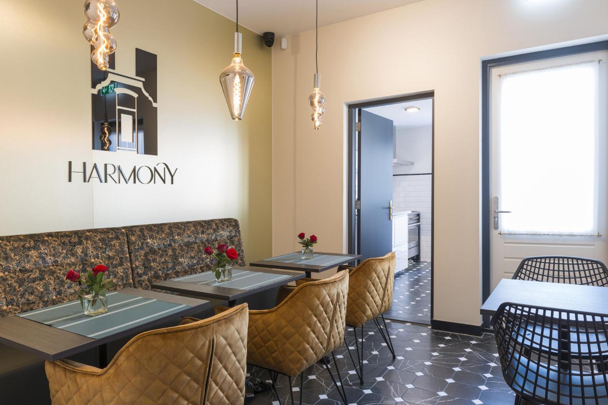 Hotspot Location, Wifi, Bed En Koffie Harmony Tilburg Exterior foto